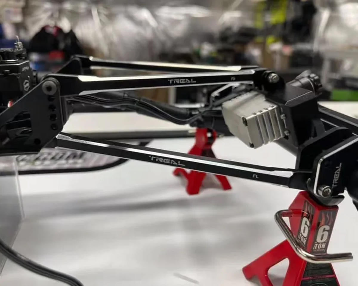 Treal Hobby RBX10 Ryft Aluminum Front Lower Links (Black) (2)