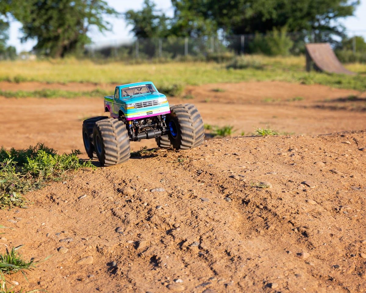 JConcepts Reactor Stage 2 "Wolf" 1/10 Electric 4x4 Monster Truck Kit (Classic)