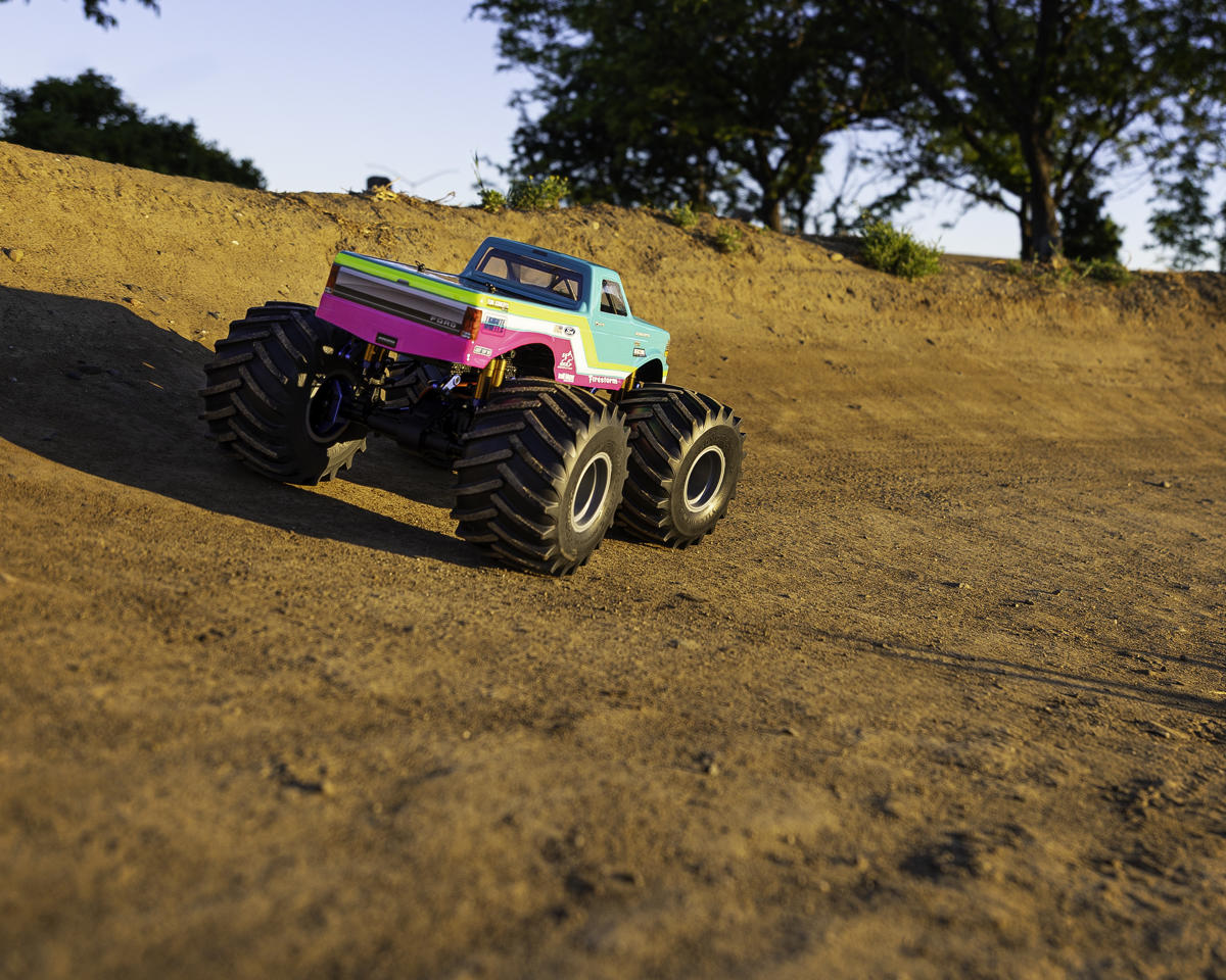 JConcepts Reactor Stage 2 "Wolf" 1/10 Electric 4x4 Monster Truck Kit (Racer)