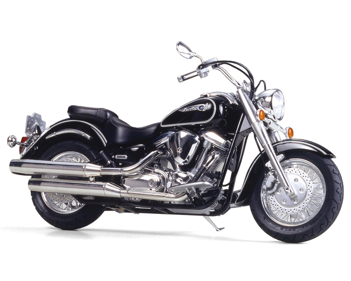 Tamiya 1/12 Yamaha XV1600 Road Star Motorcycle Model Kit